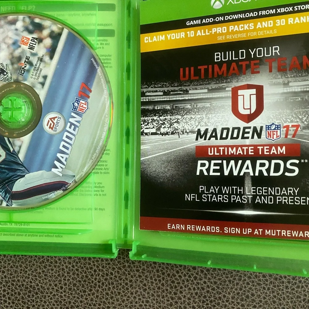 Madden NFL 17: Deluxe Edition (Microsoft Xbox One, 2016)